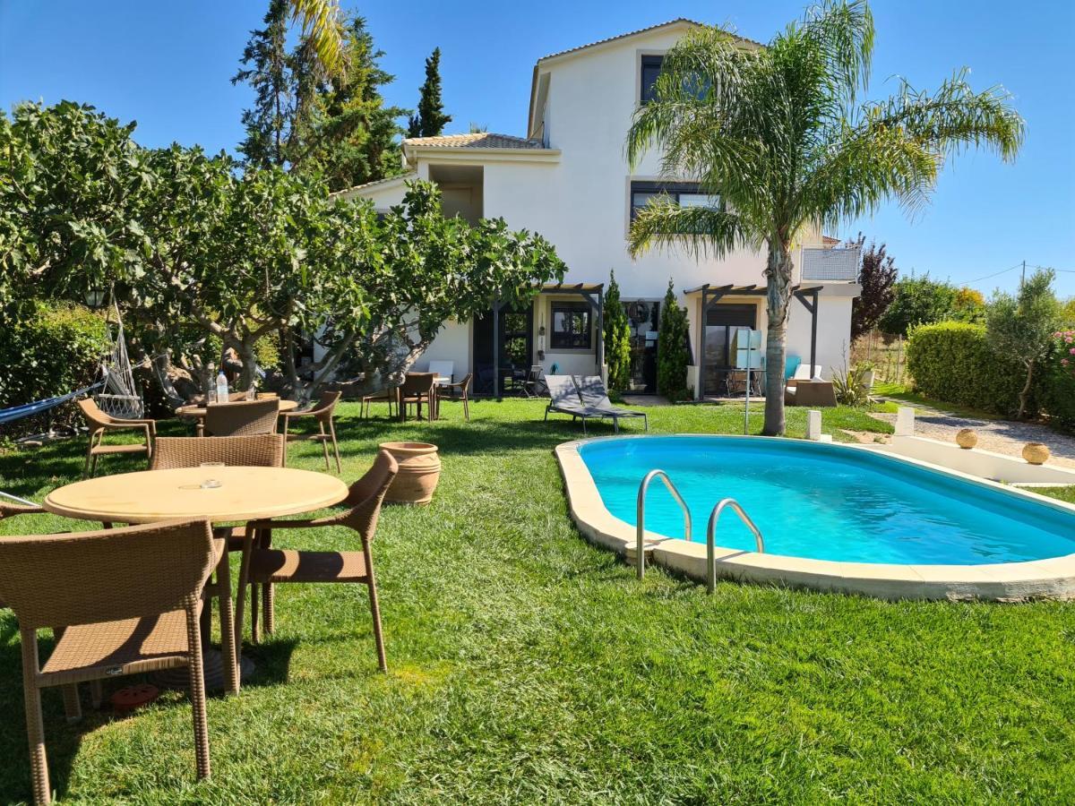 Villa Vravrona Tower & Suites Markópoulon Exterior foto